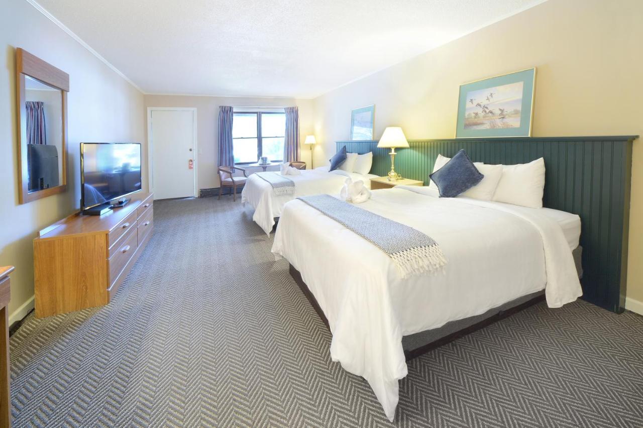 לייק ג'ורג' Roaring Brook Ranch Resort מראה חיצוני תמונה